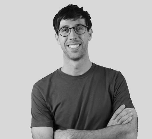 Bitcoin faces bear flag breakdown, eyes $75k as macro pressures mount teaser image